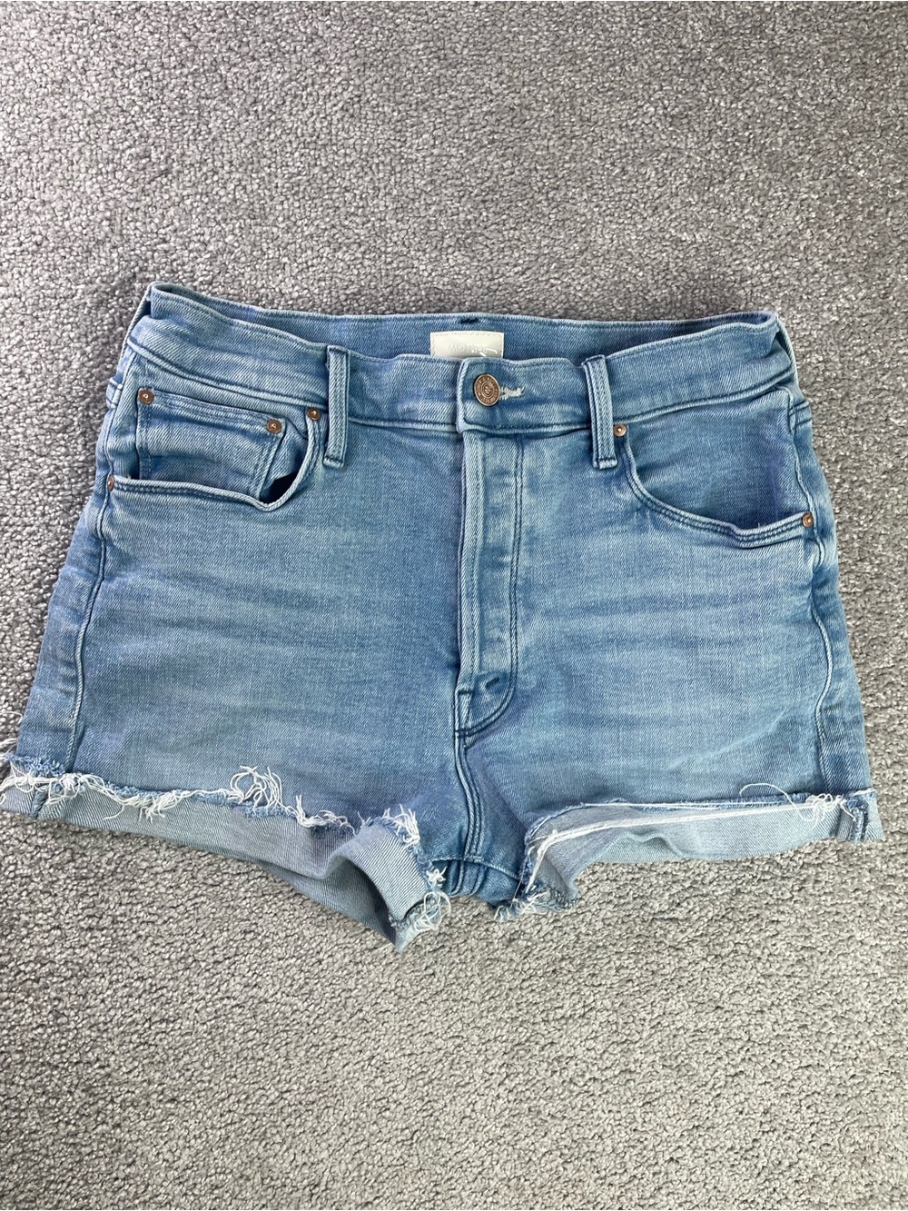 MOTHER The Proper Short Cutting Class Denim Shorts Women’s 27 Raw Hem Button Fly